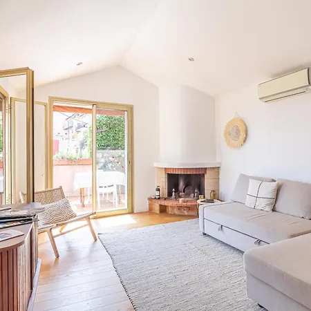 Renovated House In The Center Of *