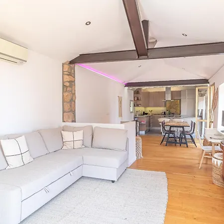 Semesterbostad Renovated House In The Center Of *