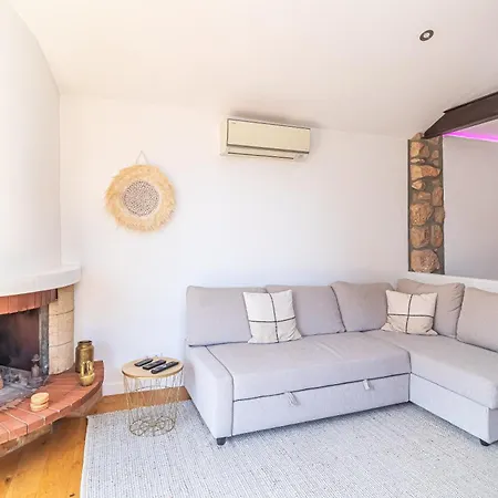 Renovated House In The Center Of Semesterbostad