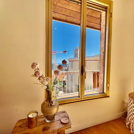 Private House In The Center Of *