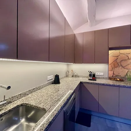 Semesterbostad Renovated House In The Center Of