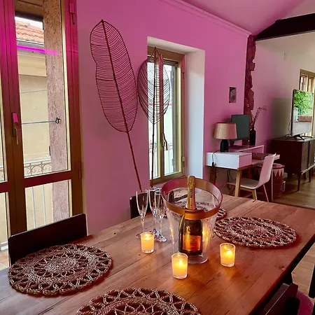 Semesterbostad Renovated House In The Center Of Beausoleil