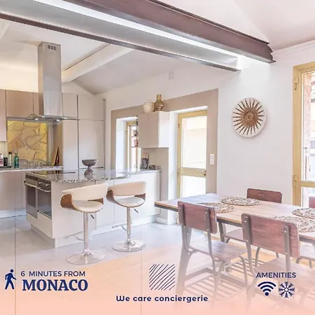 Renovated House In The Center Of Beausoleil